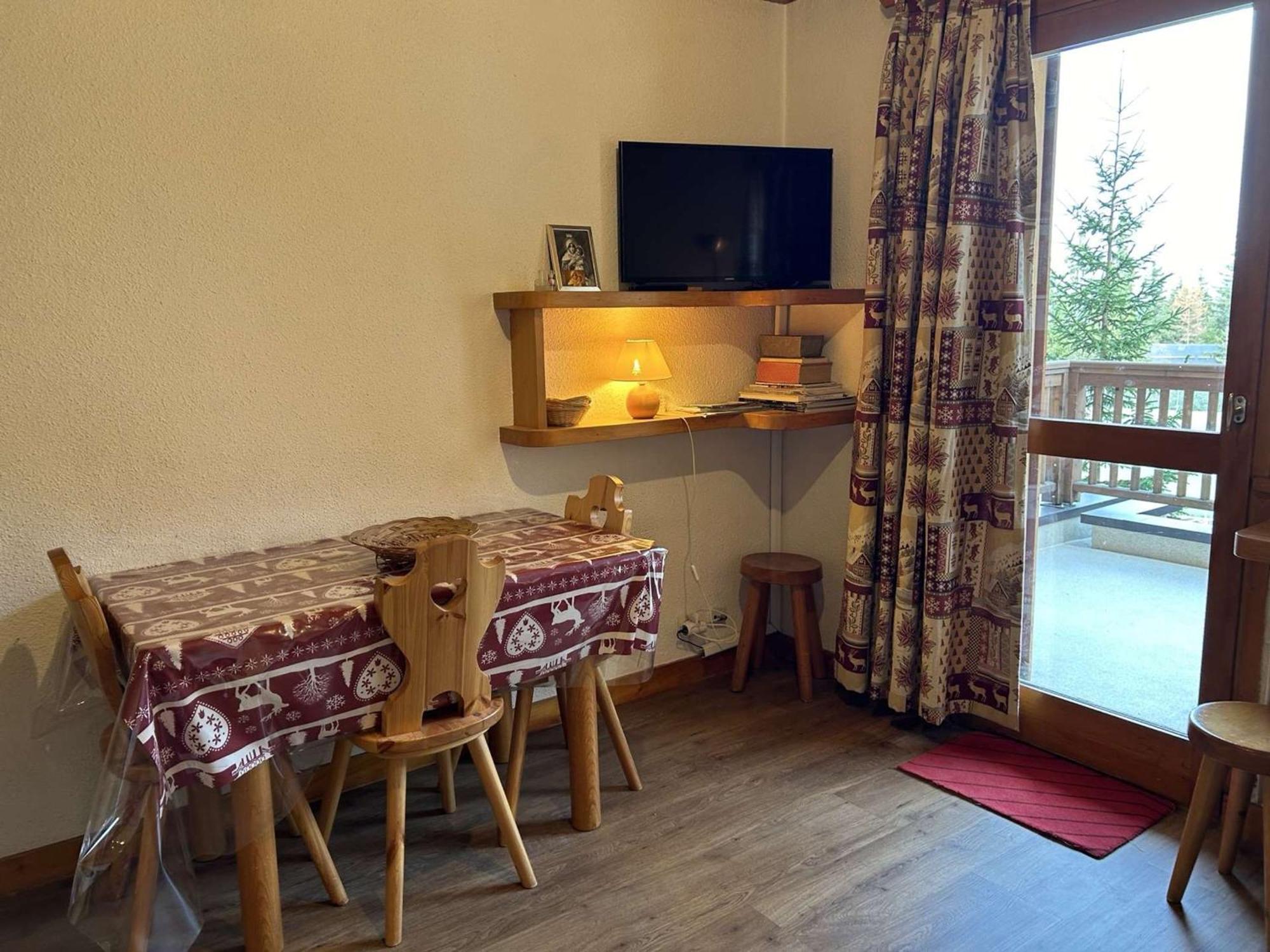 Studio 2/4 Pers, Acces Pistes Et Piscine, Proche Commerces, Meribel - Fr-1-180-297 Екстер'єр фото